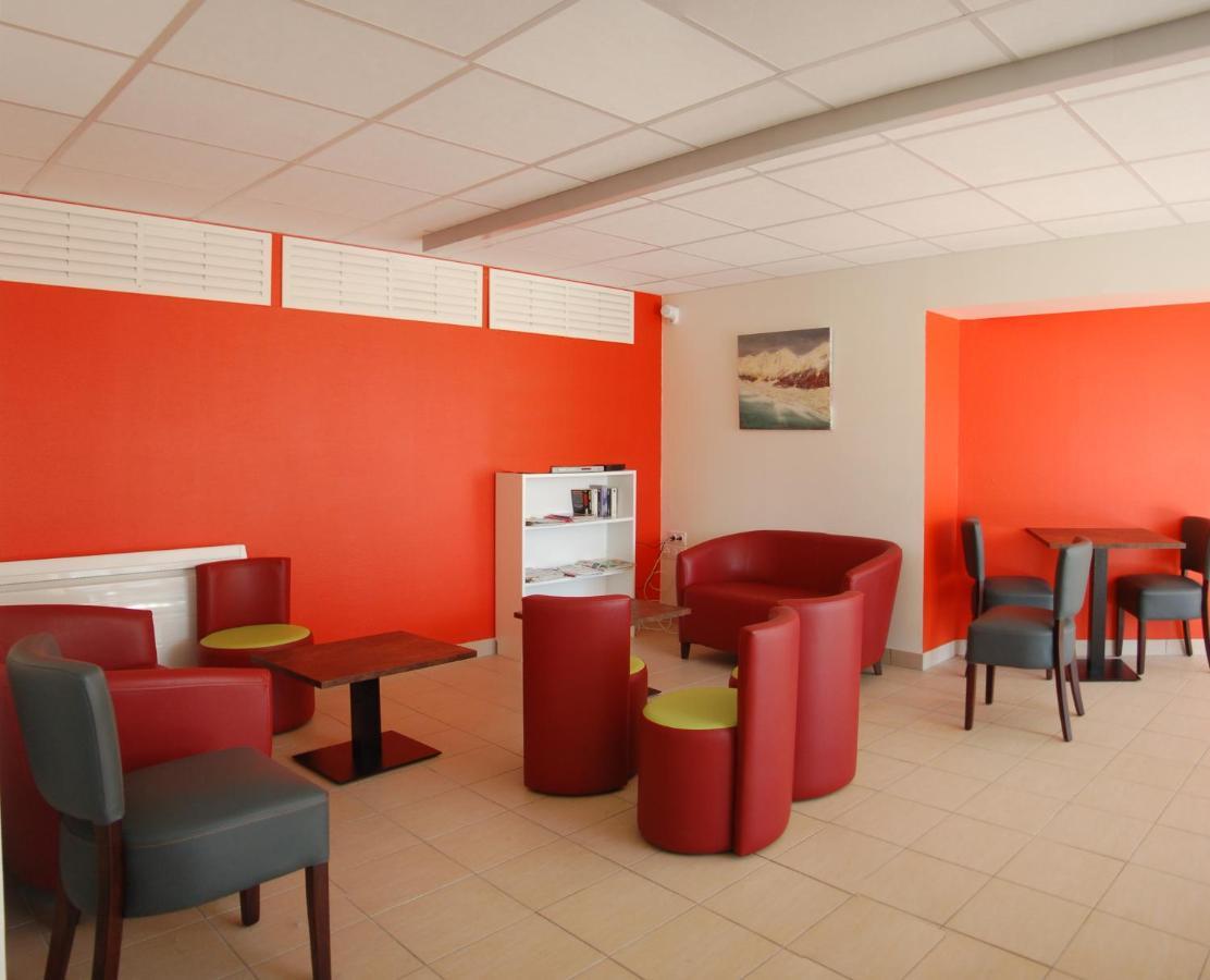 Gite Du Haut Cantal - Appartements Meubles Avec Kitchenette Et Chambres Sans Kitchenette Condat  Εξωτερικό φωτογραφία